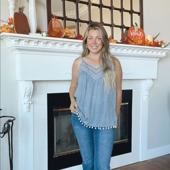 THML ✨Anthropologie✨ Blue Embroidered Tassel Top Sz Large - Picture 1 of 6